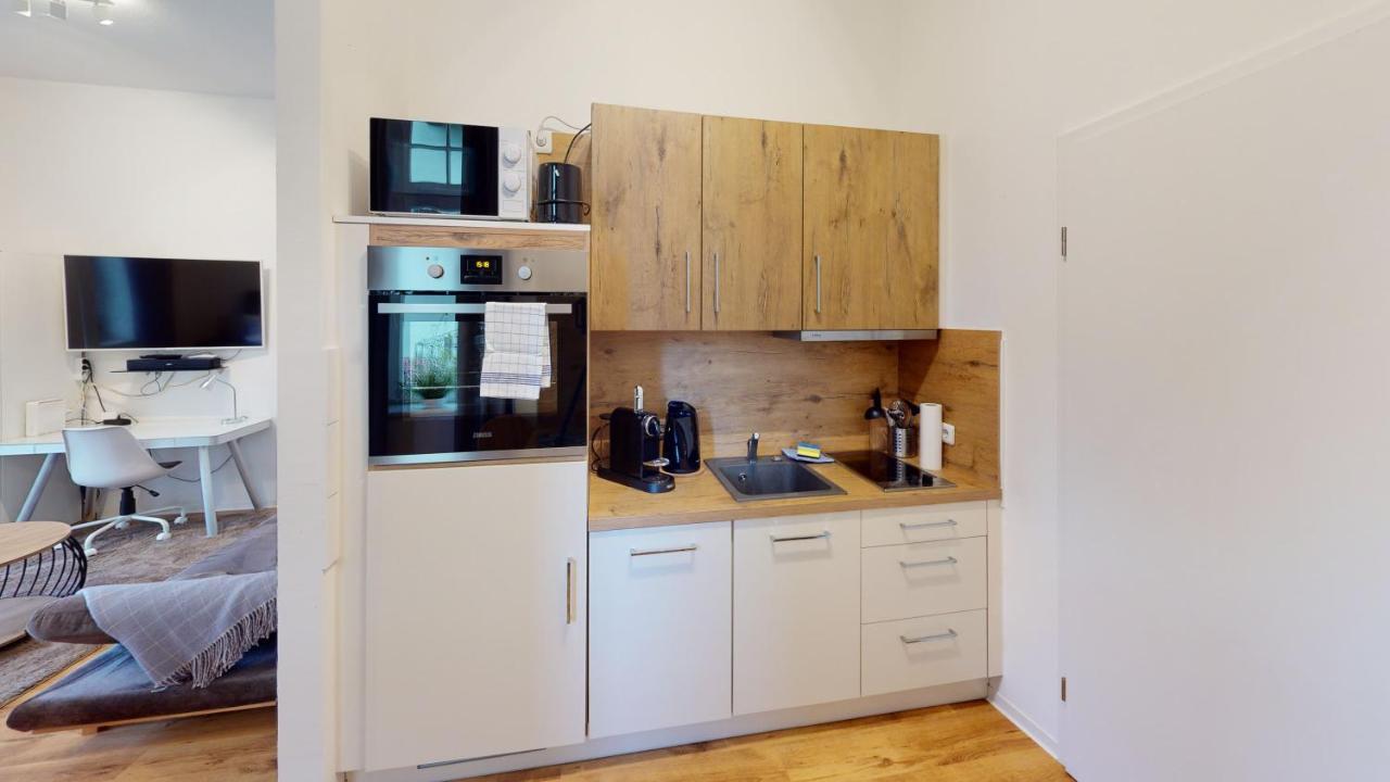 Sweethome - Business-Apartment Mit Kueche, Terrasse, Stellplatz Magdeburg Kültér fotó