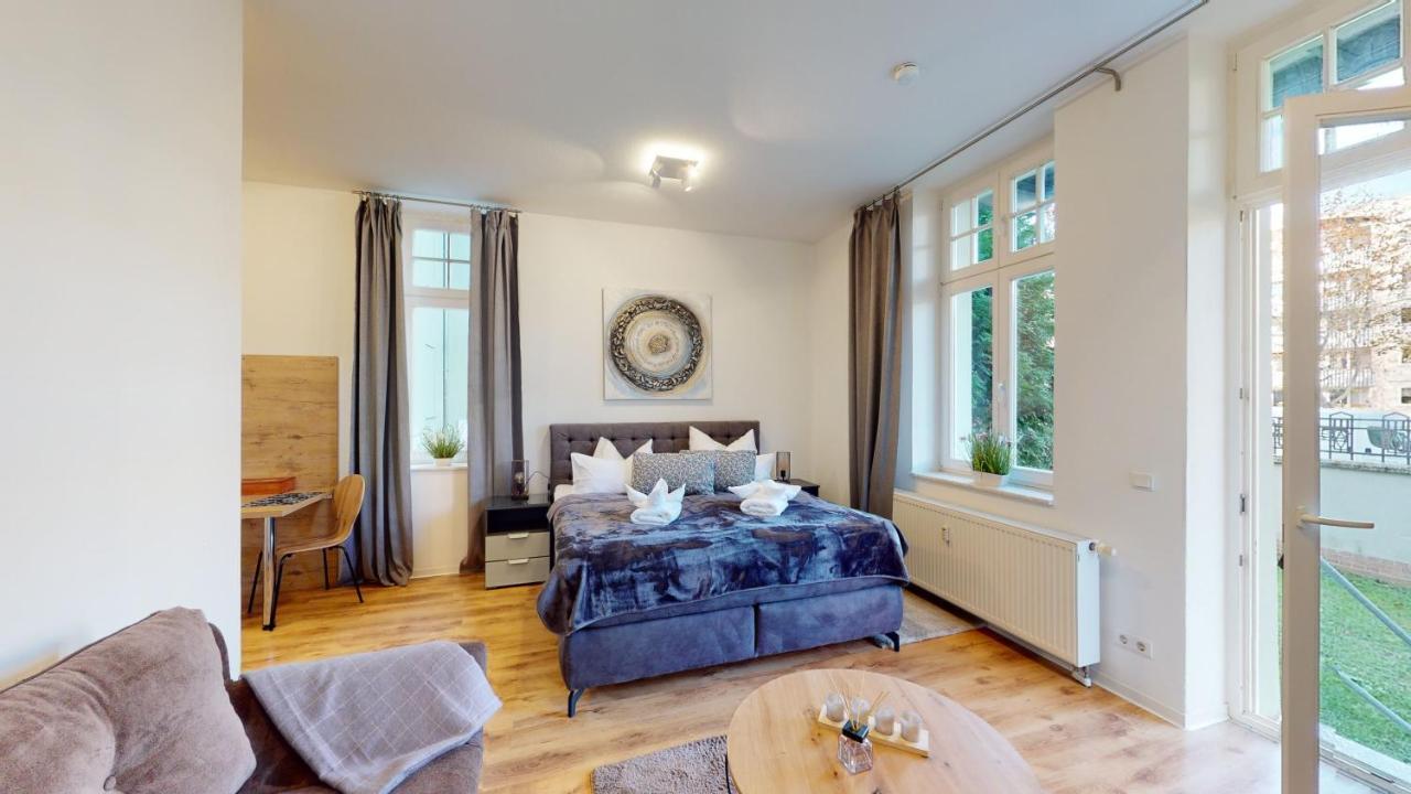 Sweethome - Business-Apartment Mit Kueche, Terrasse, Stellplatz Magdeburg Kültér fotó