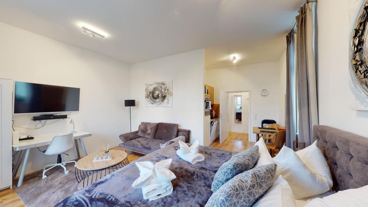 Sweethome - Business-Apartment Mit Kueche, Terrasse, Stellplatz Magdeburg Kültér fotó