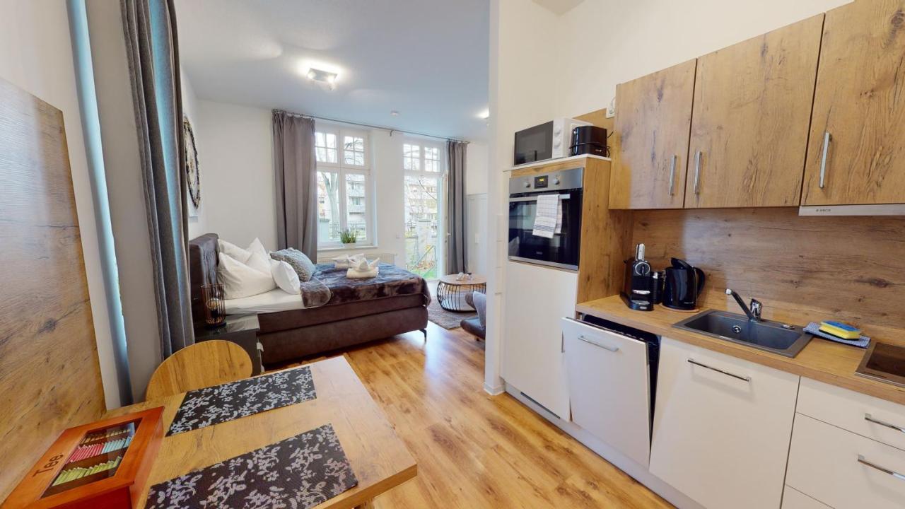 Sweethome - Business-Apartment Mit Kueche, Terrasse, Stellplatz Magdeburg Kültér fotó