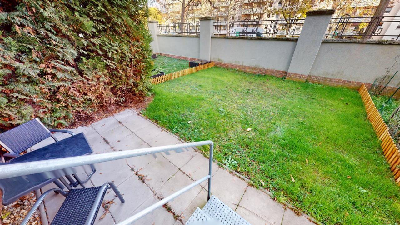 Sweethome - Business-Apartment Mit Kueche, Terrasse, Stellplatz Magdeburg Kültér fotó